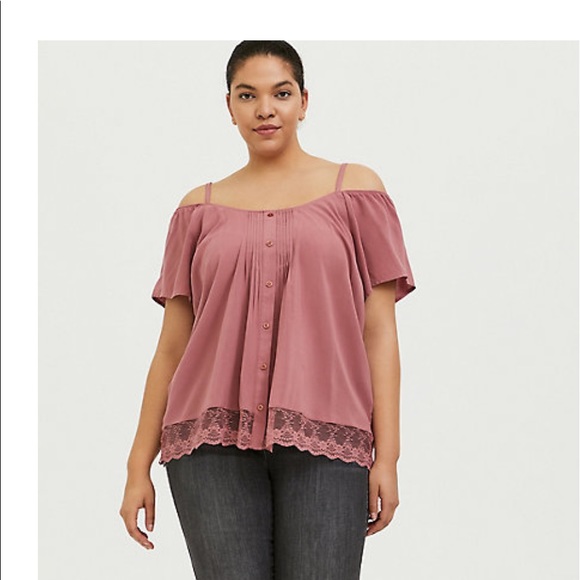 torrid Tops - TORRID Dusty rose cold shoulder button blouse 💗